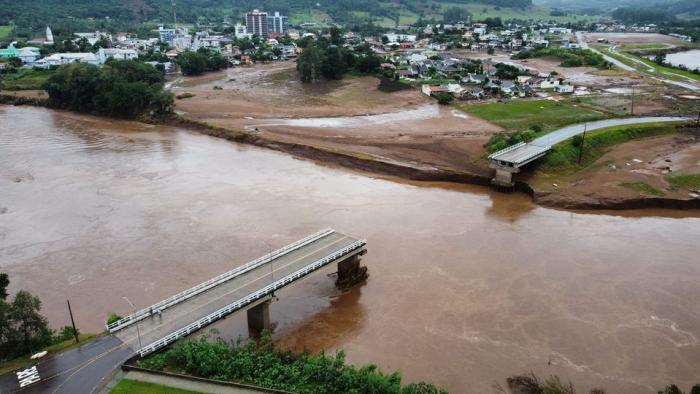 Imagem ilustrativa da notícia: Aprovado plano para a reconstrução da ponte Travesseiro - Marques de Souza